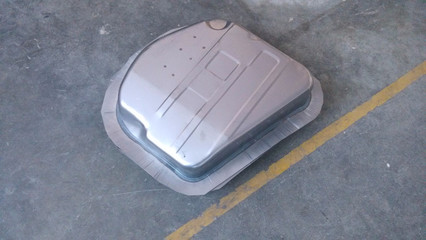 匠心陳列，品質盡顯——解析4S店金屬汽車用品展示架